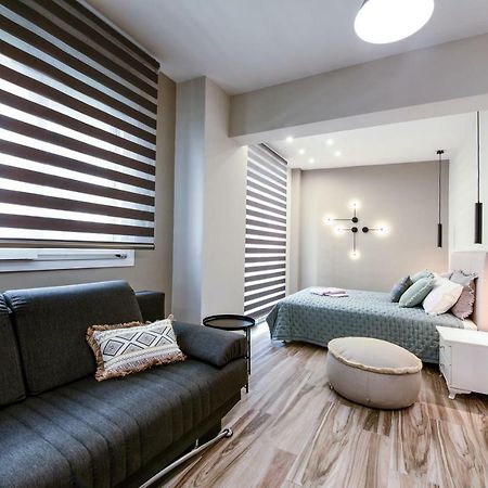 Adell Luxury Apartments Kavála ภายนอก รูปภาพ