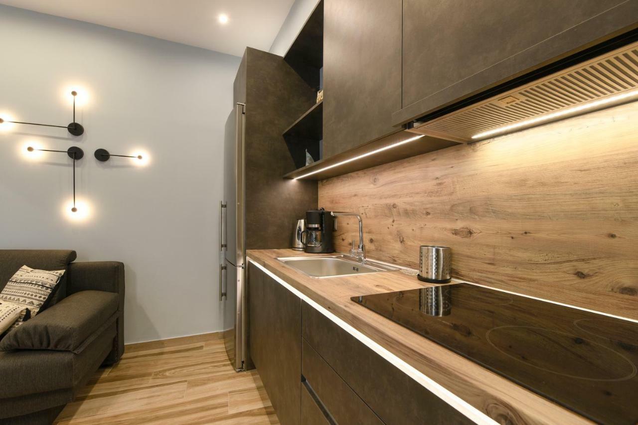 Adell Luxury Apartments Kavála ภายนอก รูปภาพ