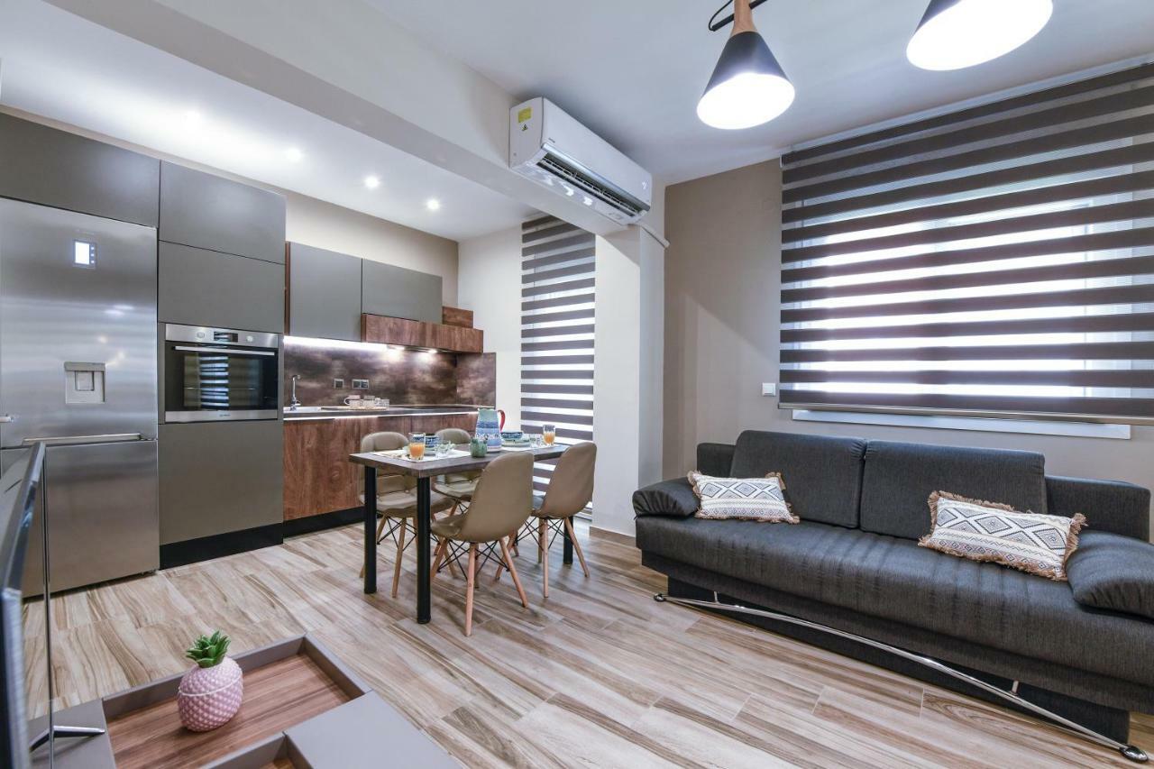 Adell Luxury Apartments Kavála ภายนอก รูปภาพ