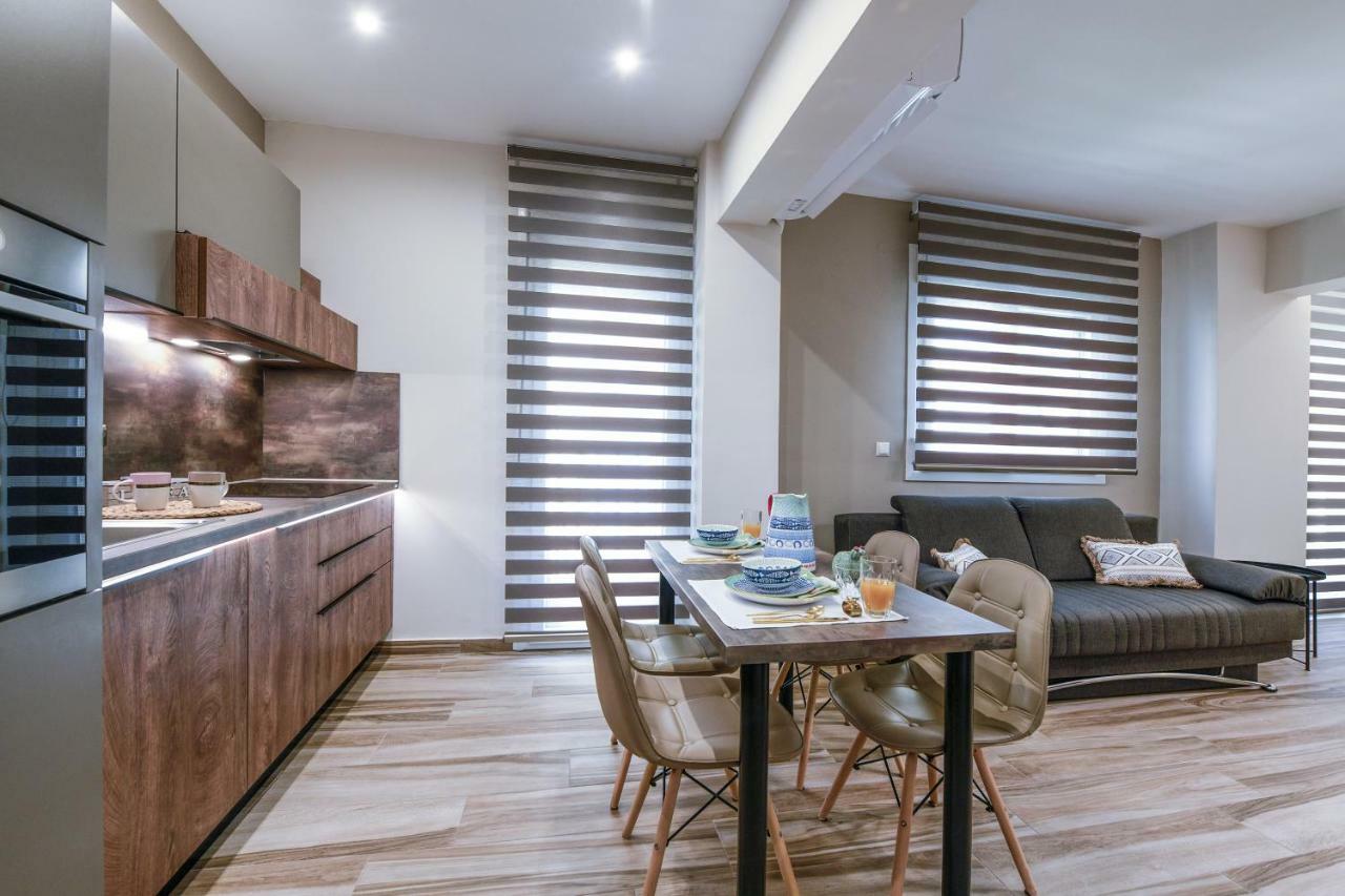 Adell Luxury Apartments Kavála ภายนอก รูปภาพ